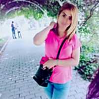 author-img
